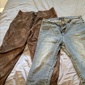 BOGO Bundle capris- denim and Kyodan